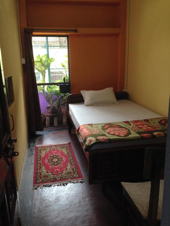 ורנאסי Paradise Inn Guest House חדר תמונה