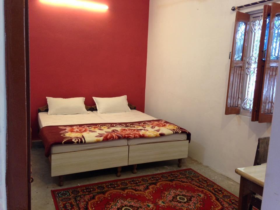 ורנאסי Paradise Inn Guest House מראה חיצוני תמונה