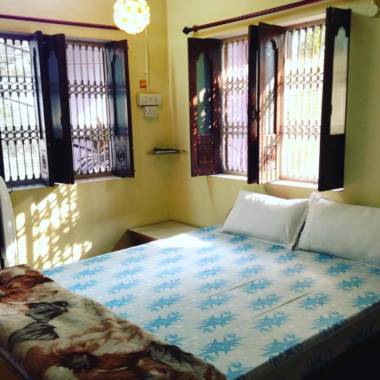 ורנאסי Paradise Inn Guest House מראה חיצוני תמונה